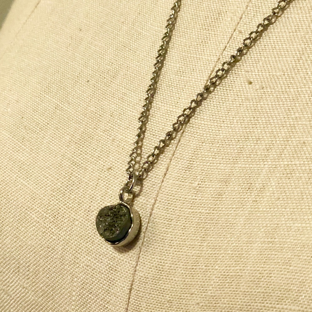 Handcrafted Stone Pendant - Picture 4 of 4
